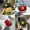 Giá sốc Túi đeo chéo kẹp nách cầm tay Logo tim vàng, lót đỏ, size 18, 99.000đ