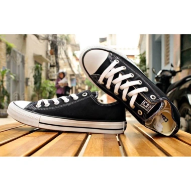 Giày AllStar Classic Nữ Cổ Thấp Đen - Giá 833.500 VNĐ, Giảm 22%, Thời Trang
