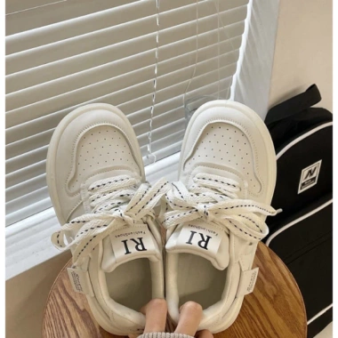 Giày bánh mì nữ thời trang cao cấp - Sneaker 35 Shoes giảm giá 822.500₫