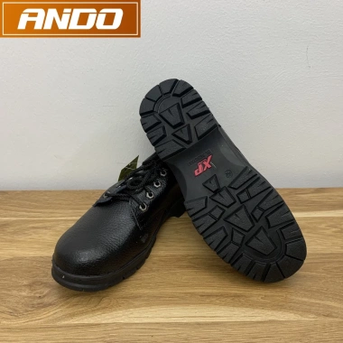 Giày bảo hộ lao động XP 368-01 da thật chữ đỏ, đế & mũi thép chống đinh dập - 234.000₫ 3 Giày bảo hộ lao động XP 368-01 da thật chữ đỏ, đế & mũi thép chống đinh dập - 234.000₫ 3