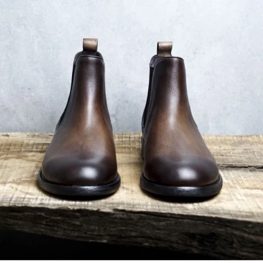 Giày boot Chelsea da bê đen nâu mũi tròn nam tính - Giá chỉ 6,337,500₫, giảm 23%