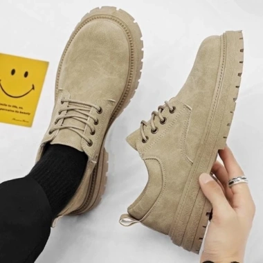 Giày Boot Nam Cổ Thấp Màu Cát Retro GN438 – Giá 1,300,000₫, Phong Cách Đậm Chất
