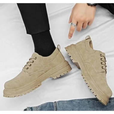 Giày Boot Nam Cổ Thấp Màu Cát Retro GN438 – Giá 1,300,000₫, Phong Cách Đậm Chất
