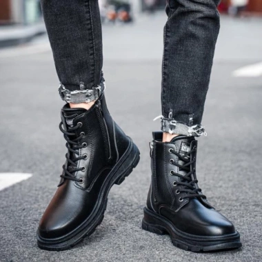 Giày Boot Nam Da Mờ Black GN451 GN394 - Giá ưu đãi 1,462,500₫, phong cách hiện đại 9 Giày Boot Nam Da Mờ Black GN451 GN394 - Giá ưu đãi 1,462,500₫, phong cách hiện đại 9