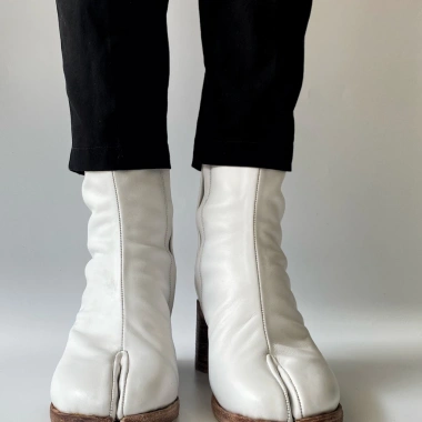 Giày boot nam Walker 813W trắng - Da cao cấp, thiết kế hiện đại, giá 13 triệu