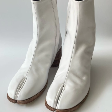 Giày boot nam Walker 813W trắng - Da cao cấp, thiết kế hiện đại, giá 13 triệu