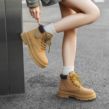 Giày bốt nam nữ cổ cao Martin Boots Ngựa Vàng Vui Vẻ tăng chiều cao chính hãng giảm giá
