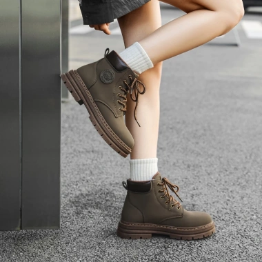 Giày bốt nam nữ Martin Boots Enter Dragon cổ cao Ngựa Nâu Vui Vẻ tăng chiều cao 2.026 9 Giày bốt nam nữ Martin Boots Enter Dragon cổ cao Ngựa Nâu Vui Vẻ tăng chiều cao 2.026 9