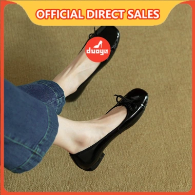 Giày búp bê da bóng gót dày mũi vuông đính nơ đỏ rượu vang – Thời trang nữ