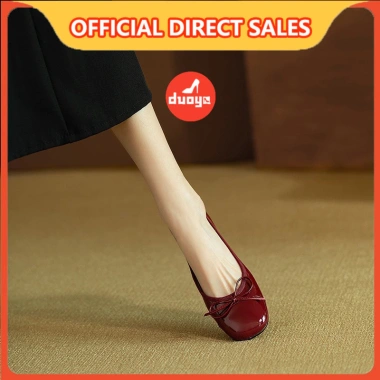 Giày búp bê da bóng gót dày mũi vuông đính nơ đỏ rượu vang – Thời trang nữ