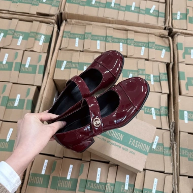 Giày búp bê đế cao 5cm 2 màu siêu xinh - Giá chỉ 245.000 VNĐ, giảm mạnh