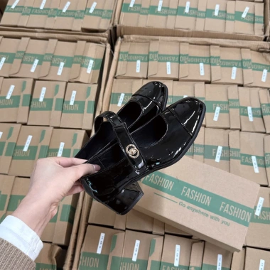 Giày búp bê đế cao 5cm 2 màu siêu xinh - Giá chỉ 245.000 VNĐ, giảm mạnh