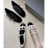 Giày búp bê Mary Jane da bóng quai khóa, đế bệt 1cm, cá tính, giá 273k 3