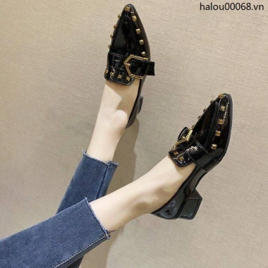 Giày Búp Bê Mũi Nhọn Đế Dày Một Hàng Nút Thời Trang Xuân 2.021 Giá 258.120₫