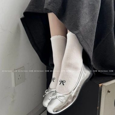 Giày búp bê nữ mũi vuông đế thấp nơ xinh, lót êm da 2 lớp - Bạc/Đen BB1 295k