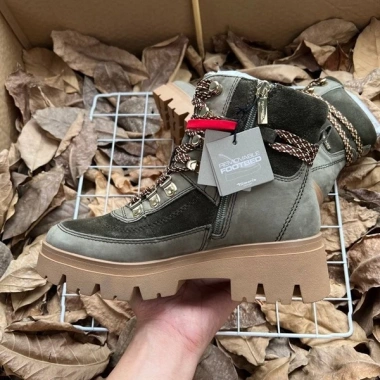 Giày Cao Cổ Tamaris Khaki Đi Tuyết Zipper Chống Nước Lót Lông Ấm, Chống Trơn 945.000₫ 5 Giày Cao Cổ Tamaris Khaki Đi Tuyết Zipper Chống Nước Lót Lông Ấm, Chống Trơn 945.000₫ 5