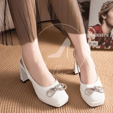 Giày cao gót C120 BMC162 màu đen trắng, cao 10p đế dúp sang chảnh tiệc chơi 2.023 chỉ 200k