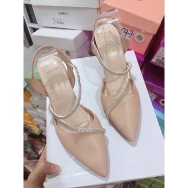 Giày cao gót công sở da mềm quai đá ngang, hở gót mũi nhọn, gót 5cm - giảm giá 135k 6 Giày cao gót công sở da mềm quai đá ngang, hở gót mũi nhọn, gót 5cm - giảm giá 135k 6