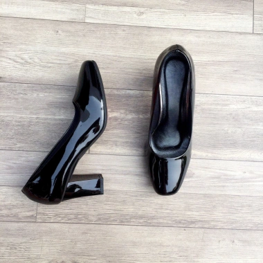 Giày cao gót da bóng 5cm đế vuông mũi vuông, chân mỏng size 1.5 - Giá 165k
