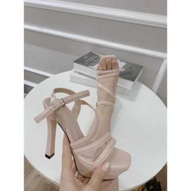 Giày cao gót đế 12cm AN SHOES xăng Đan, quai chéo chắc chắn - Phù hợp mix đồ công sở & dạo phố, giá 450.000₫ 8 Giày cao gót đế 12cm AN SHOES xăng Đan, quai chéo chắc chắn - Phù hợp mix đồ công sở & dạo phố, giá 450.000₫ 8