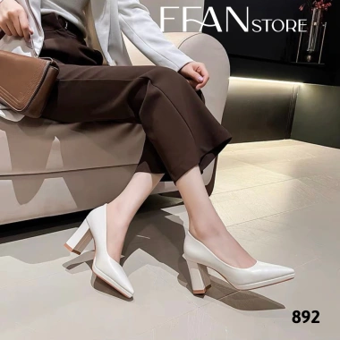 Giày cao gót mũi nhọn 8 phân FFANSTORE - Đế đúp gót vuông, da mềm size lớn, màu đen da lộn - 570k 5