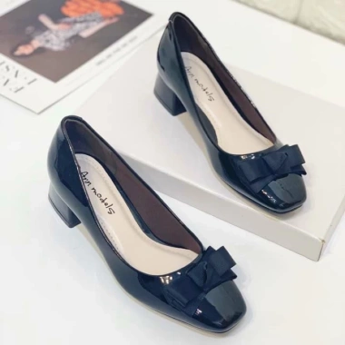 Giày cao gót nữ 3 phân mũi vuông, gót vuông xi bóng phối nơ - Annmodels A1.004NU - Thời trang công sở 171.379₫ 2