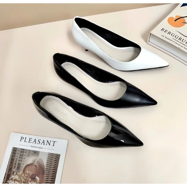 Giày Cao Gót Nữ Bít Mũi 5cm Đế Nhọn Dáng Công Sở DAZZLING SHOES GI63