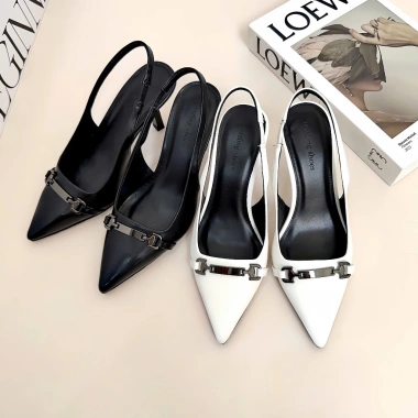 Giày cao gót nữ bít mũi 7cm guốc mũi nhọn phối khóa dáng công sở DAZZLING SHOES SLB123 319k