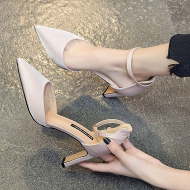Giày Cao Gót Nữ C72 Đế Vuông 7P Size 35-43 - 2 Màu Đen/Kem Quý Phái, Giá 104.000₫