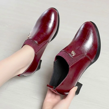 Giày cao gót nữ da mềm LMT024 - Gót 5cm, phong cách công sở, giá 285k 4 Giày cao gót nữ da mềm LMT024 - Gót 5cm, phong cách công sở, giá 285k 4