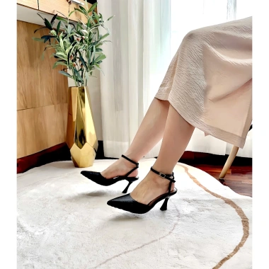 Giày cao gót nữ mũi nhọn 7cm slingback guốc quai cổ chân SLB72 - 359.000đ