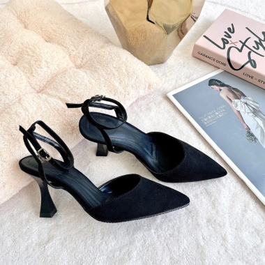 Giày cao gót nữ mũi nhọn 7cm slingback guốc quai cổ chân SLB72 - 359.000đ