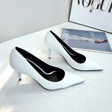 Giày cao gót nữ mũi nhọn phong cách công sở thanh lịch GI53 - Dazzling Shoes 4 Giày cao gót nữ mũi nhọn phong cách công sở thanh lịch GI53 - Dazzling Shoes 4