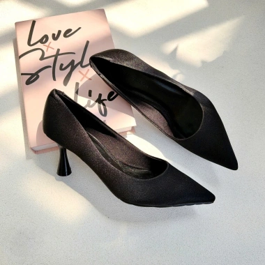 Giày cao gót nữ mũi nhọn phong cách công sở thanh lịch GI53 - Dazzling Shoes