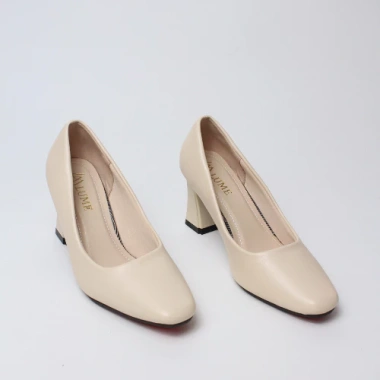 Giày cao gót nữ mũi vuông kem LUME 05 - Đế su non 5-7cm, chống trơn trượt, 207k
