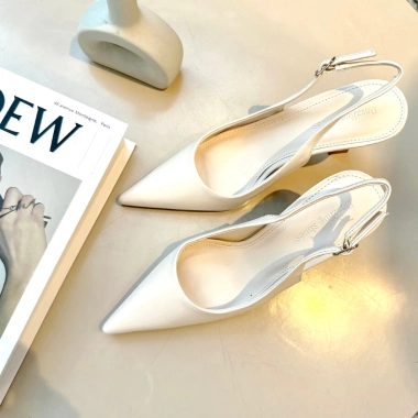Giày cao gót nữ Slingback 7cm đế êm chống ồn SLB68 - Dáng công sở DAZZLING SHOES 359.000₫ 8 Giày cao gót nữ Slingback 7cm đế êm chống ồn SLB68 - Dáng công sở DAZZLING SHOES 359.000₫ 8