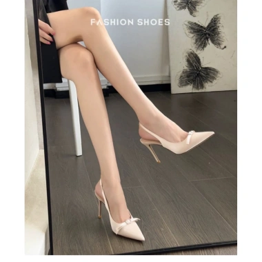 Giày cao gót nữ thời trang công sở 8p ba màu trắng đen kem - DGGC515 giảm giá 20% 5 Giày cao gót nữ thời trang công sở 8p ba màu trắng đen kem - DGGC515 giảm giá 20% 5