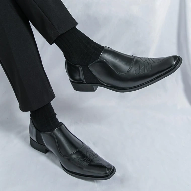Giày công sở brogue da đen mũi nhọn, trang trọng cổ điển, giảm giá 523.165 VND 7 Giày công sở brogue da đen mũi nhọn, trang trọng cổ điển, giảm giá 523.165 VND 7