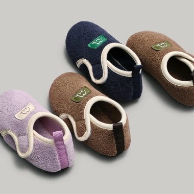Giày Cotton Mario cách nhiệt Velcro cho bé - Siêu nhẹ, ấm áp, mềm mại mùa đông trong nhà, giá 168.000đ 4 Giày Cotton Mario cách nhiệt Velcro cho bé - Siêu nhẹ, ấm áp, mềm mại mùa đông trong nhà, giá 168.000đ 4