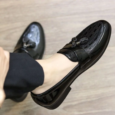 Giày da nam công sở cao cấp Quảng Châu, da bóng họa tiết sắc nét, gắn chuông, đế mềm RUNO G26 - giá chỉ 155k 4