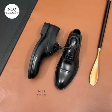 Giày da nam công sở da bò đục lỗ - Đế cao su chắc chắn, giá chỉ 350.000 VND