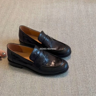 Giày Da Thật Chính Hãng Retro Slip-On Nữ Gót Dày Đế Bằng Phong Anh, Giá 124k