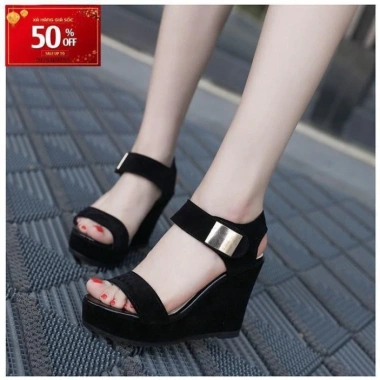 Giày đế xuồng nữ quai ngang cao 10 phân S1.074 màu đen - Giá ưu đãi 600k, tặng nước hoa