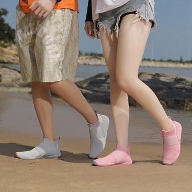 Giày đi biển, bơi, yoga - Đế cao su thoát nước, chống trơn trượt, chỉ 356.400₫ 8 Giày đi biển, bơi, yoga - Đế cao su thoát nước, chống trơn trượt, chỉ 356.400₫ 8