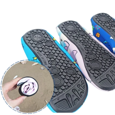 Giày Đi Biển trẻ - Đế cao su chống trượt, bảo vệ chân, thời trang bơi, chỉ 72.000đ