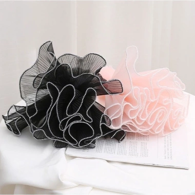 Giấy gói hoa VOAN LƯỚI + VOAN SÓNG, VIỀN NGỌC TRAI 28cm*2m - Giá chỉ 32.000₫ 3