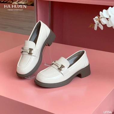 Giày Loafer nữ HÀ HUYỀN da bóng gót vuông 4 phân - Giá chỉ 399.000đ, giảm 23% 4 Giày Loafer nữ HÀ HUYỀN da bóng gót vuông 4 phân - Giá chỉ 399.000đ, giảm 23% 4