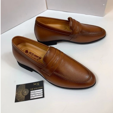 Giày lười da nam công sở tăng 6,5 cm, da bò đế cao su khâu, giá ưu đãi 379.000₫ 8 Giày lười da nam công sở tăng 6,5 cm, da bò đế cao su khâu, giá ưu đãi 379.000₫ 8