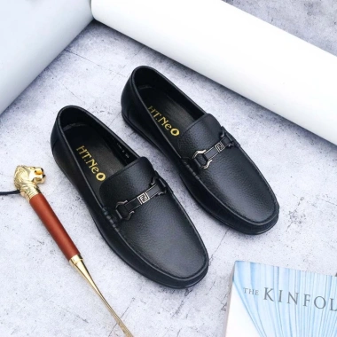 Giày lười nam da bò HT.NeO 338_F - Đế bệt da sần, hạt kim loại, trẻ trung, 520.000₫ 6 Giày lười nam da bò HT.NeO 338_F - Đế bệt da sần, hạt kim loại, trẻ trung, 520.000₫ 6