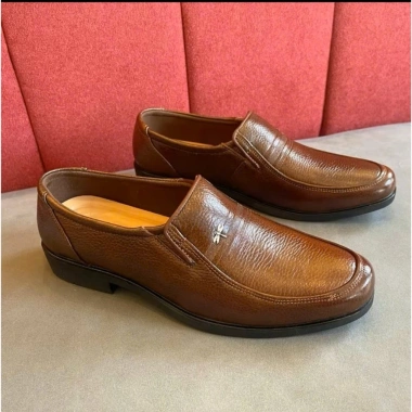 Giày lười nam da bò nâu cao cấp, đế khâu chắc – Giày tây công sở sang trọng, giá 199.000₫ (giá gốc 258.700₫)